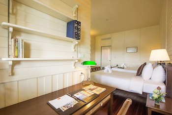 Kalanan Riverside Resort