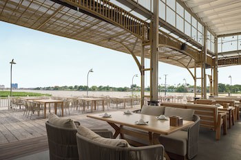 Kalanan Riverside Resort