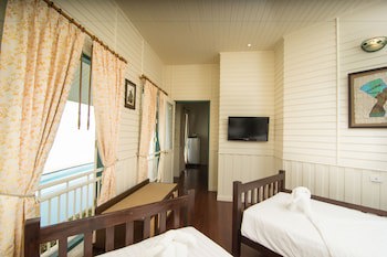 Kalanan Riverside Resort