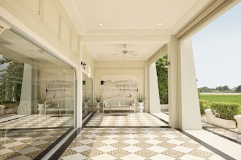 Kalanan Riverside Resort