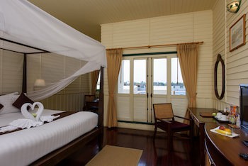 Kalanan Riverside Resort