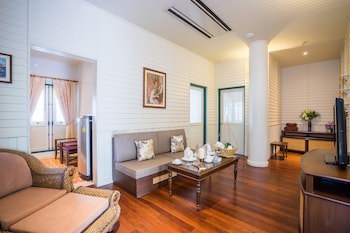 Kalanan Riverside Resort