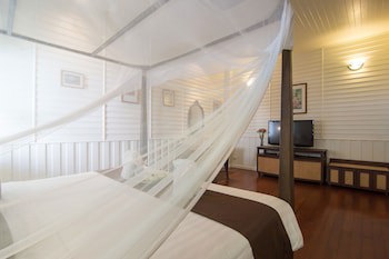 Kalanan Riverside Resort