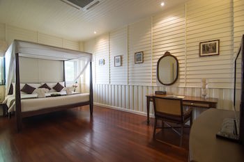 Kalanan Riverside Resort