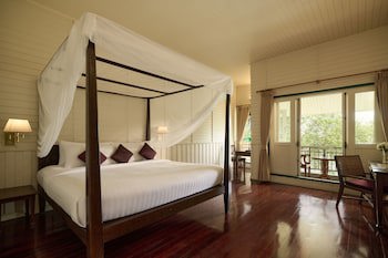 Kalanan Riverside Resort
