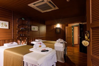 Kalanan Riverside Resort