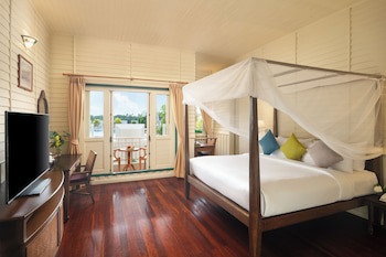Kalanan Riverside Resort