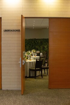 Pullman Lima San Isidro