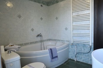 Four Seasons Hotel