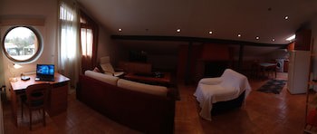Four Seasons Hotel