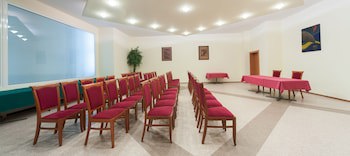 Hotel Gromada Pila