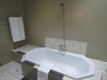 Dunton Guest House