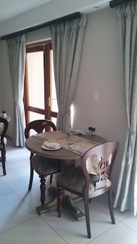 Dunton Guest House
