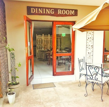 Dunton Guest House
