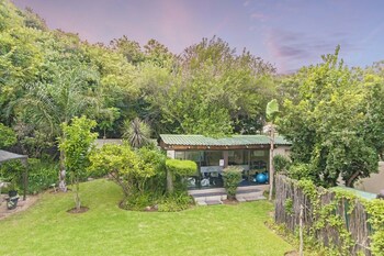 Dunton Guest House