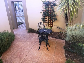 Dunton Guest House