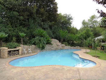 Dunton Guest House