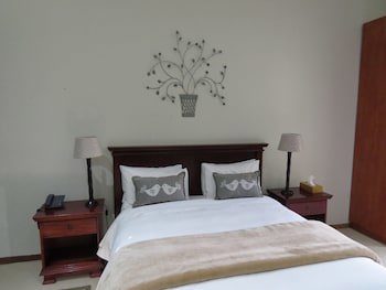 Dunton Guest House
