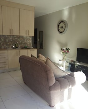 Dunton Guest House