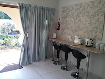 Dunton Guest House