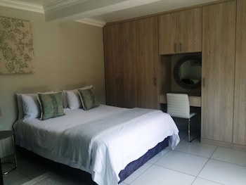 Dunton Guest House