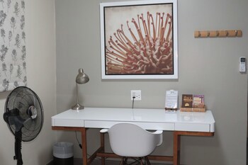 Dunton Guest House