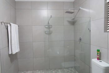 Dunton Guest House