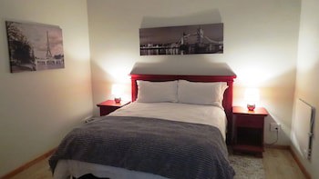 Dunton Guest House