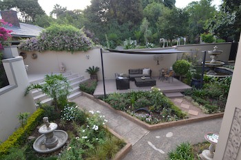 Dunton Guest House