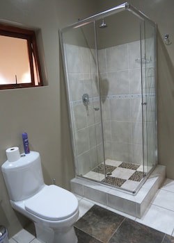 Dunton Guest House