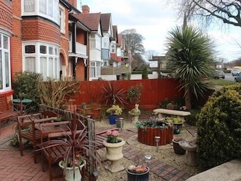 Lyndsay Guest House