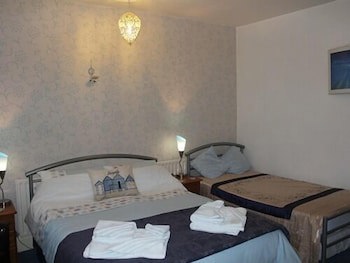 Lyndsay Guest House