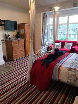 Lyndsay Guest House