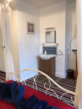 Lyndsay Guest House