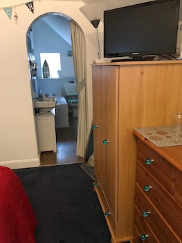 Lyndsay Guest House