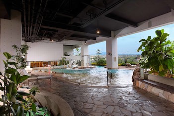 Evergreen Resort Hotel (Jiaosi)