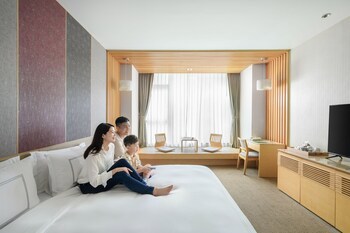 Evergreen Resort Hotel (Jiaosi)