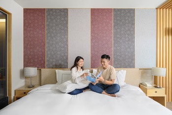 Evergreen Resort Hotel (Jiaosi)