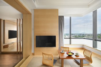 Evergreen Resort Hotel (Jiaosi)