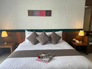 Siam Triangle Hotel