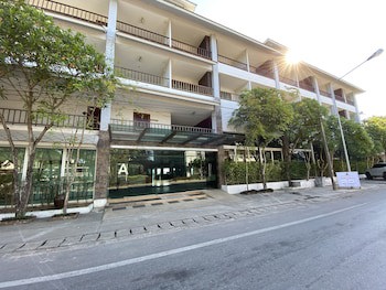 Siam Triangle Hotel