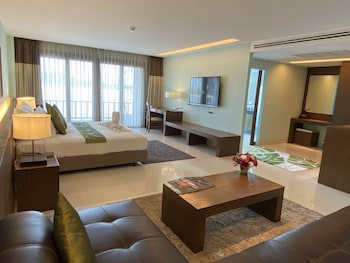 Siam Triangle Hotel