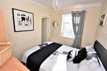 Bridle Lodge Apartments