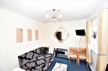 Bridle Lodge Apartments