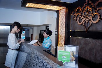 Grand Barong Resort