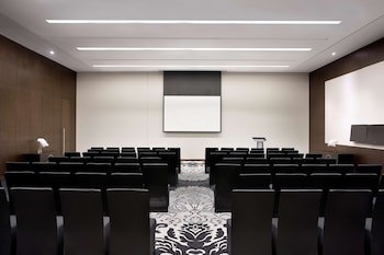 Conrad Abu Dhabi Etihad Towers