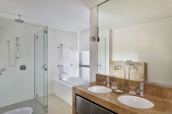 Conrad Abu Dhabi Etihad Towers