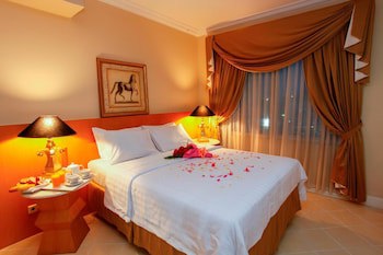 Batavia Apartments, Hotel & Service Residences