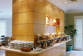 Batavia Apartments, Hotel & Service Residences