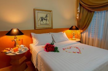Batavia Apartments, Hotel & Service Residences